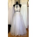čistě bílé tylové svatební šaty za krk Elisabeth XS-S