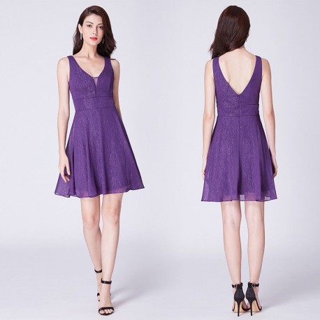 krátké fialové společenské šaty do tanečních S