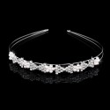 štrasová stříbrná čelenka do svatebního účesu