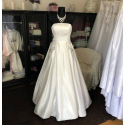 krémové saténové svatební šaty s kapsami Silvia S-M