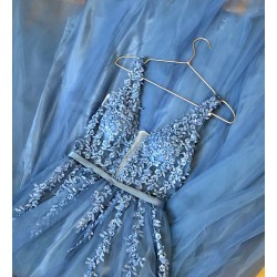 modré plesové šaty na maturitní ples Claudia S