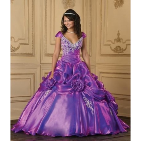 Luxusní fialové plesové šaty na míru