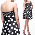 krátké retro černo-bílé puntíkaté šaty